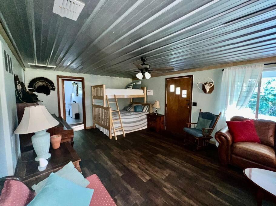 Quiet Farmhouse In The Country Close To Major Theme Parks Ridge Manor Exteriör bild