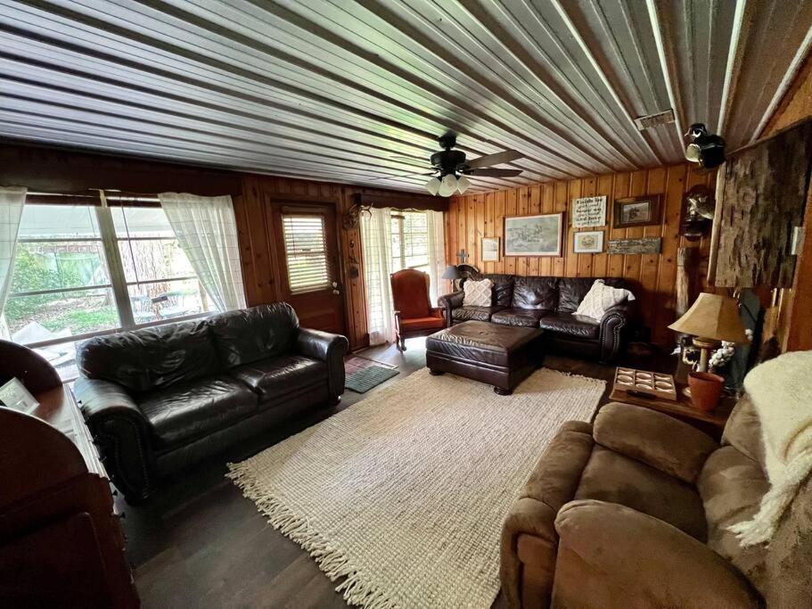 Quiet Farmhouse In The Country Close To Major Theme Parks Ridge Manor Exteriör bild